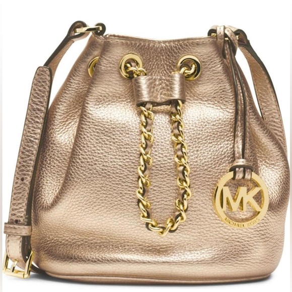 NWT Michael Michael Kors Frankie Drawstring Crossbody Bag in Pale Gold - Picture 1 of 7